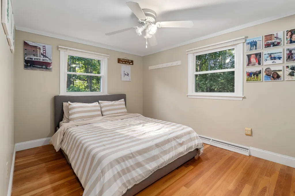 8 Lincoln Street Pelham NH 03076