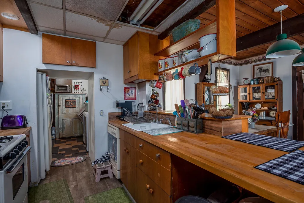 545 Post Farm Road Royalton VT 05068