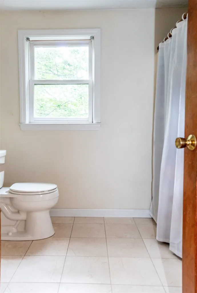 27 Crestview Terrace Stratham NH 03885