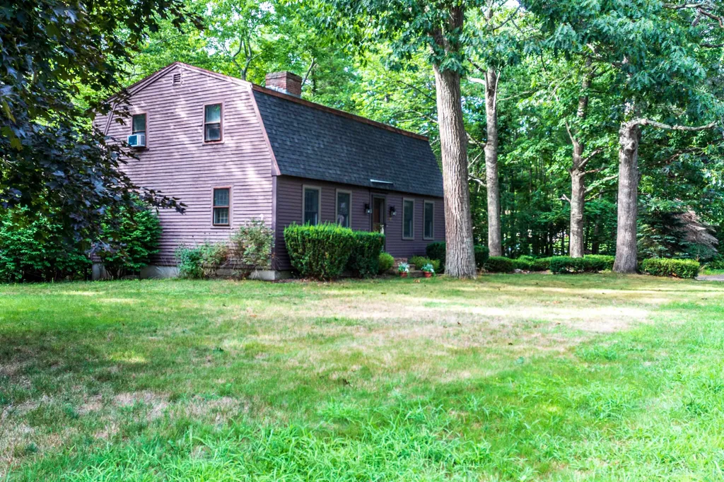 27 Crestview Terrace Stratham NH 03885