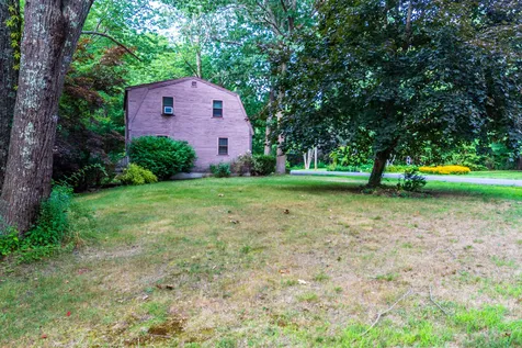 27 Crestview Terrace Stratham NH 03885