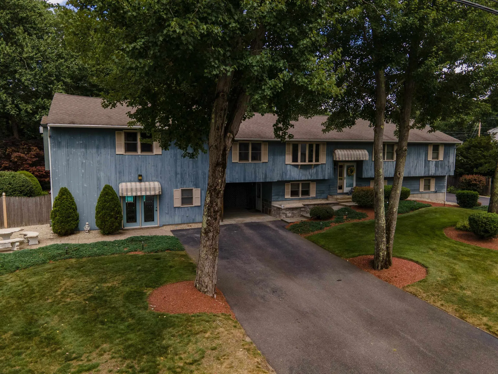 17 Whitford Road Nashua NH 03062