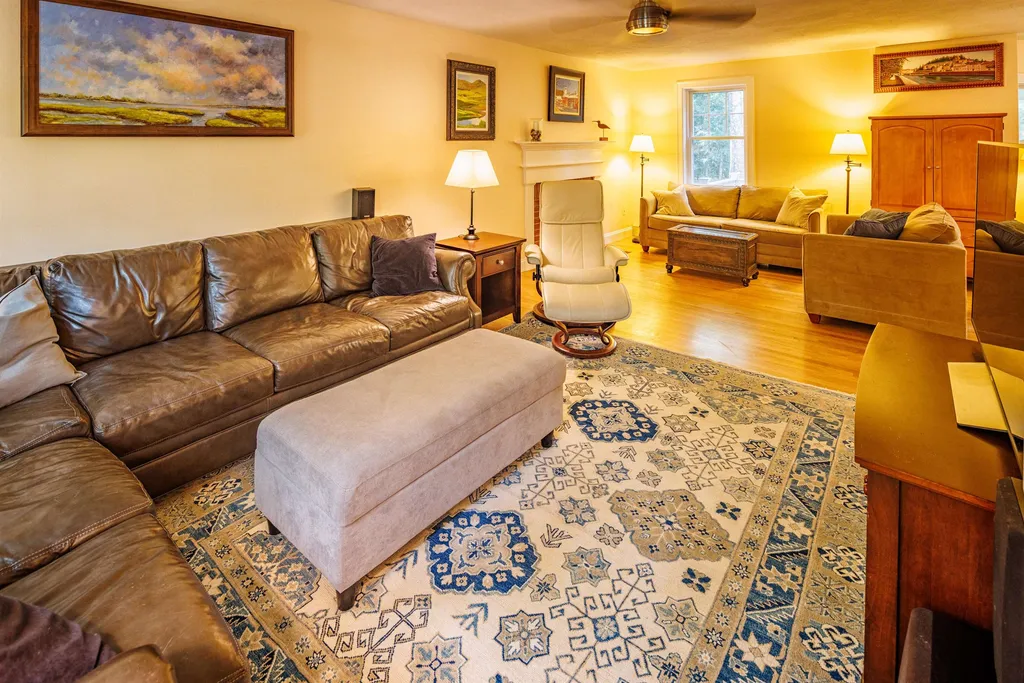 16 Quail Drive Dover NH 03820