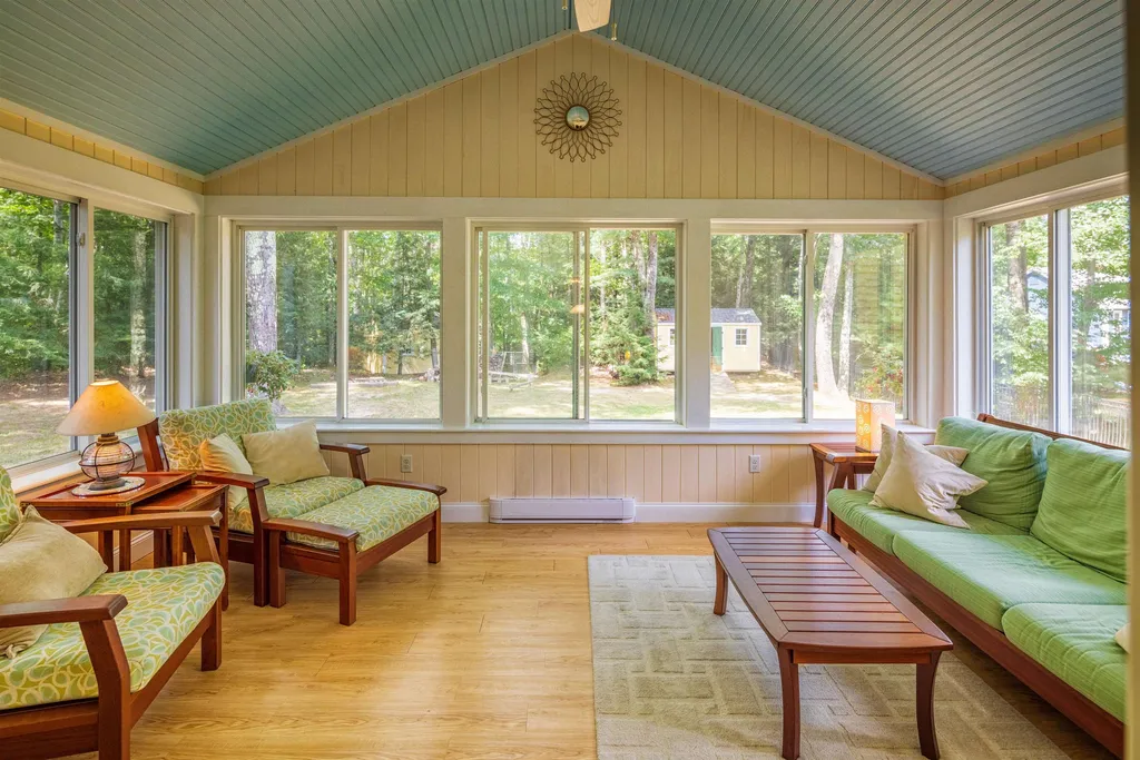 16 Quail Drive Dover NH 03820
