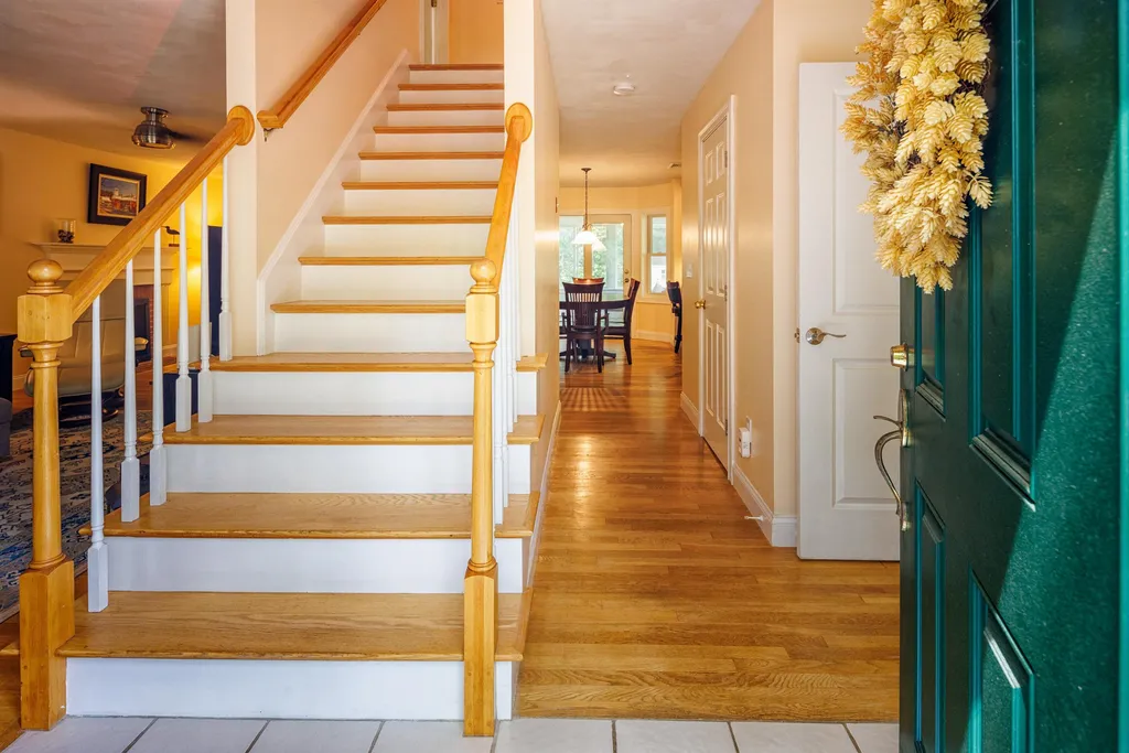 16 Quail Drive Dover NH 03820