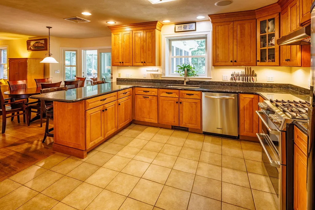 16 Quail Drive Dover NH 03820
