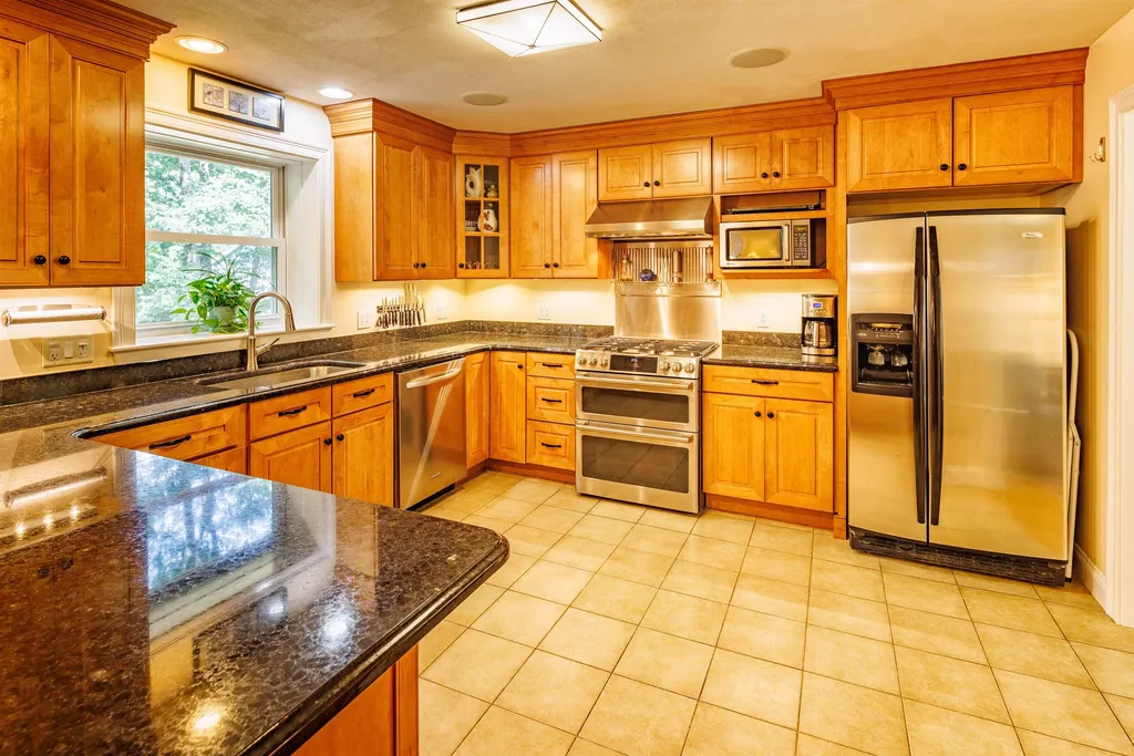 16 Quail Drive Dover NH 03820
