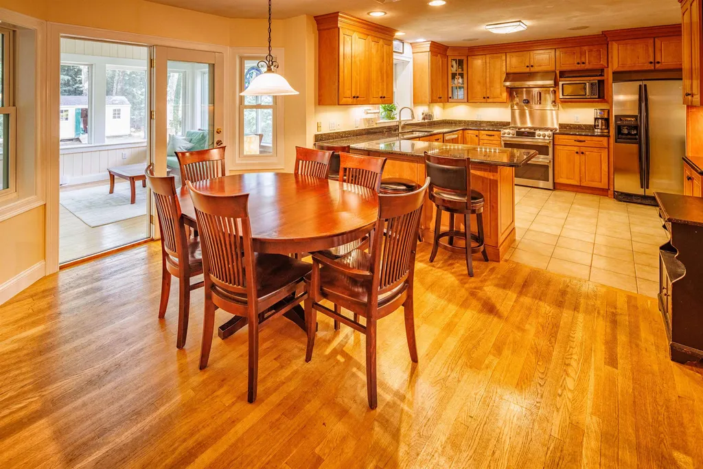 16 Quail Drive Dover NH 03820