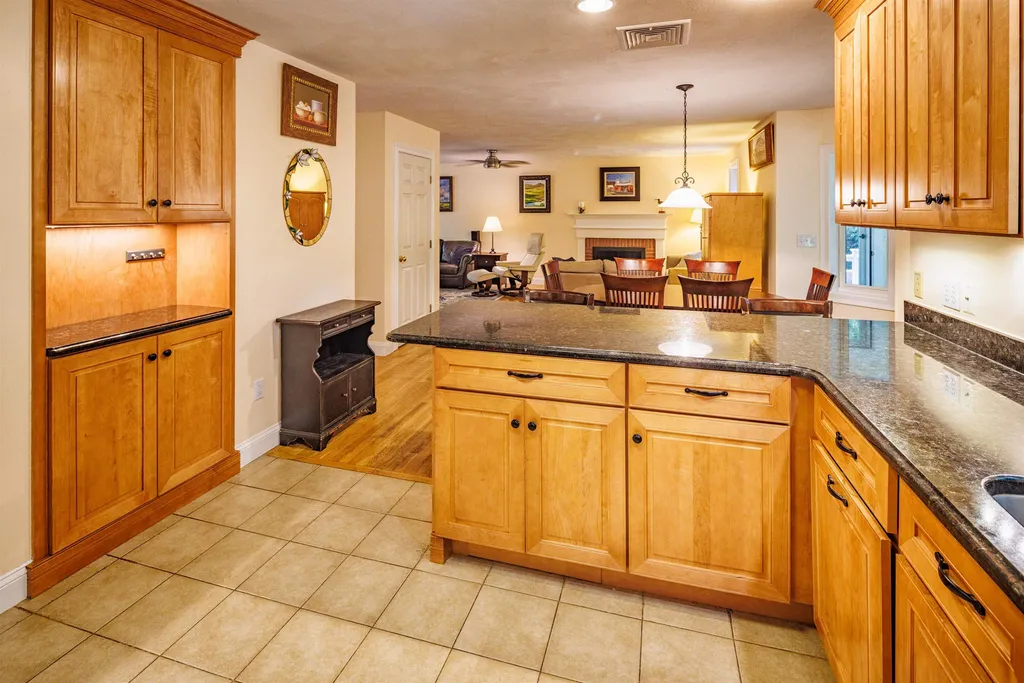 16 Quail Drive Dover NH 03820