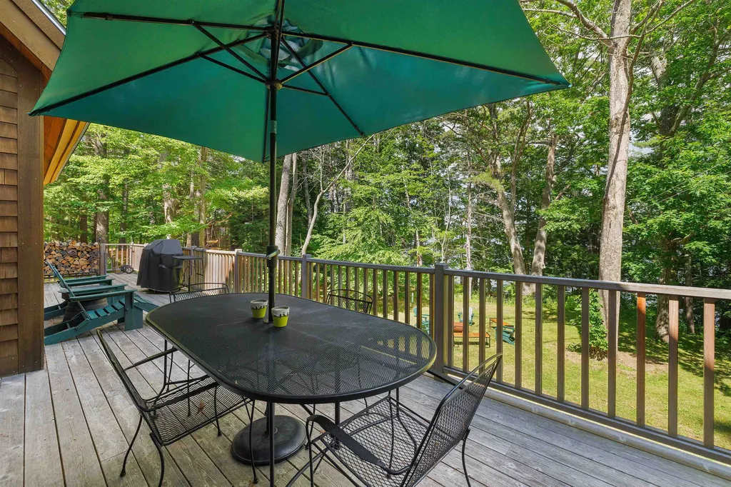 251 & 251a North Road Deerfield NH 03037