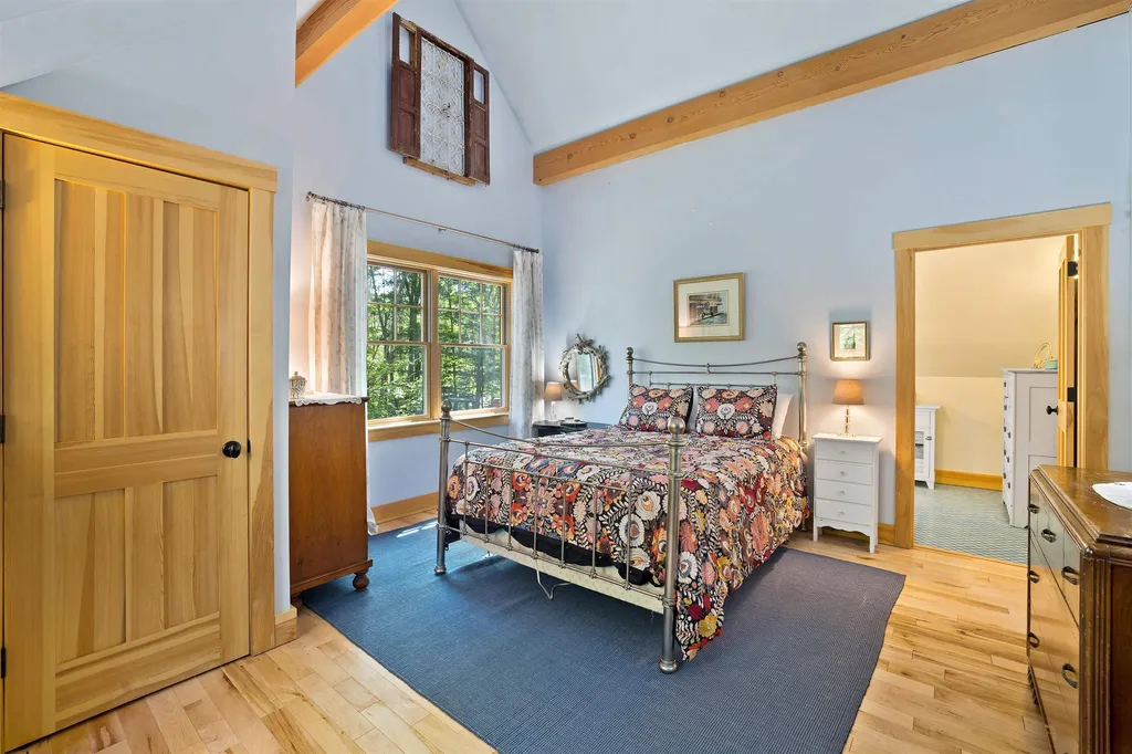 251 & 251a North Road Deerfield NH 03037