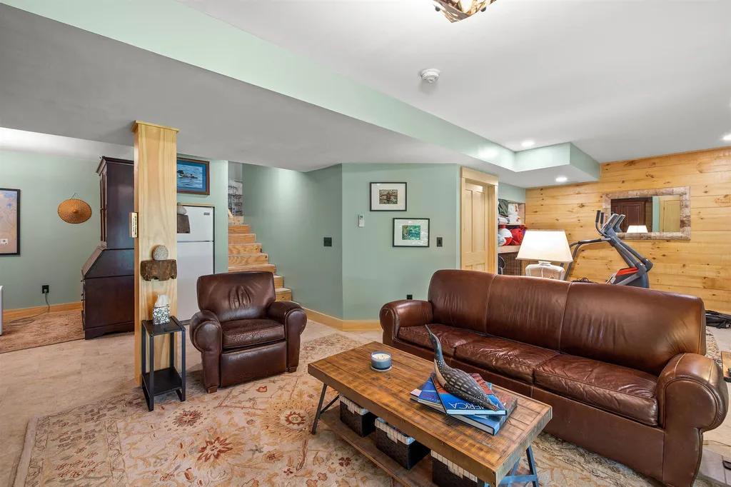 251 & 251a North Road Deerfield NH 03037