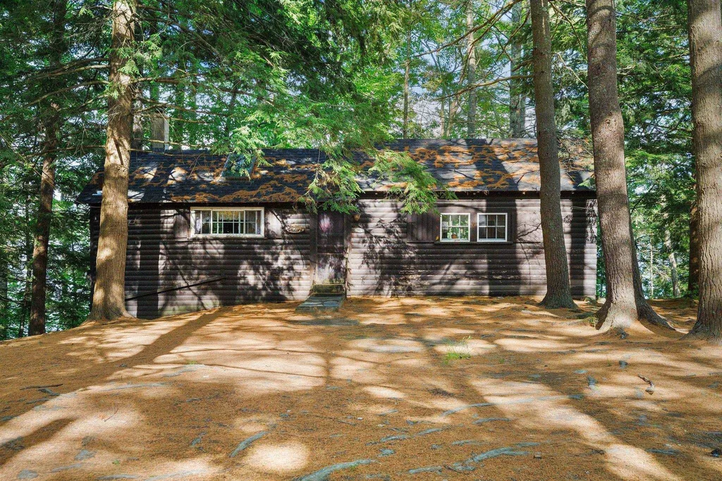 251 & 251a North Road Deerfield NH 03037