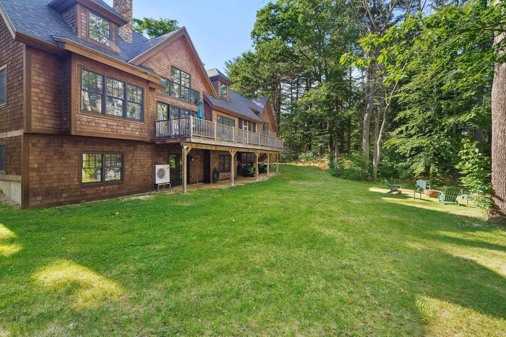 251 & 251a North Road Deerfield NH 03037