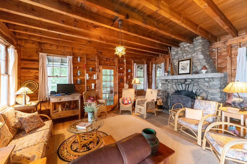 38 Island View Road Wolfeboro NH 03894