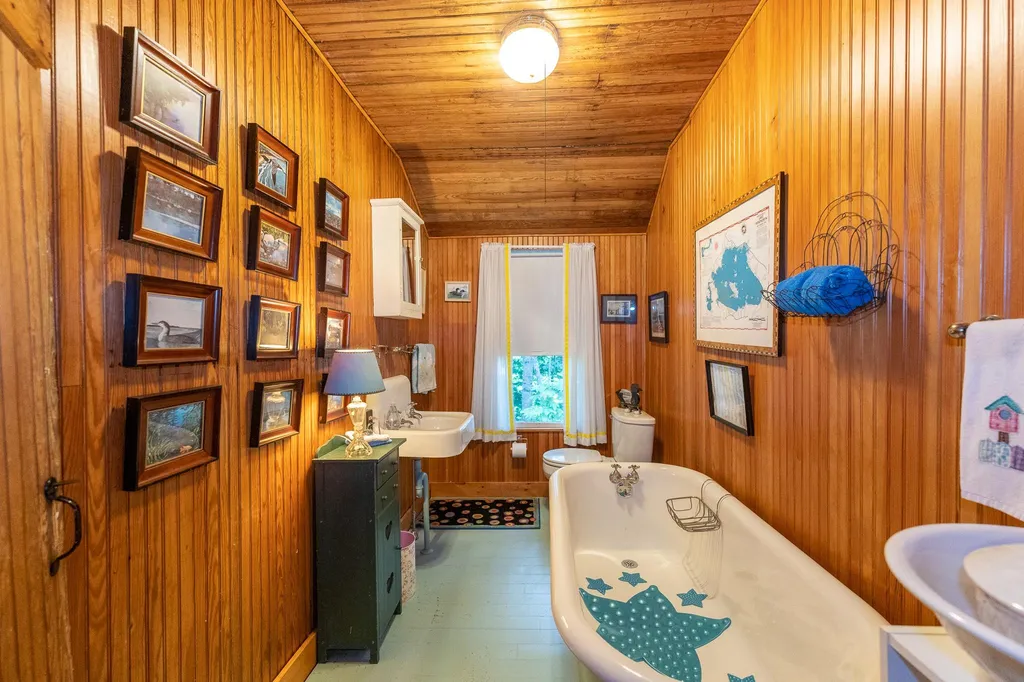 38 Island View Road Wolfeboro NH 03894
