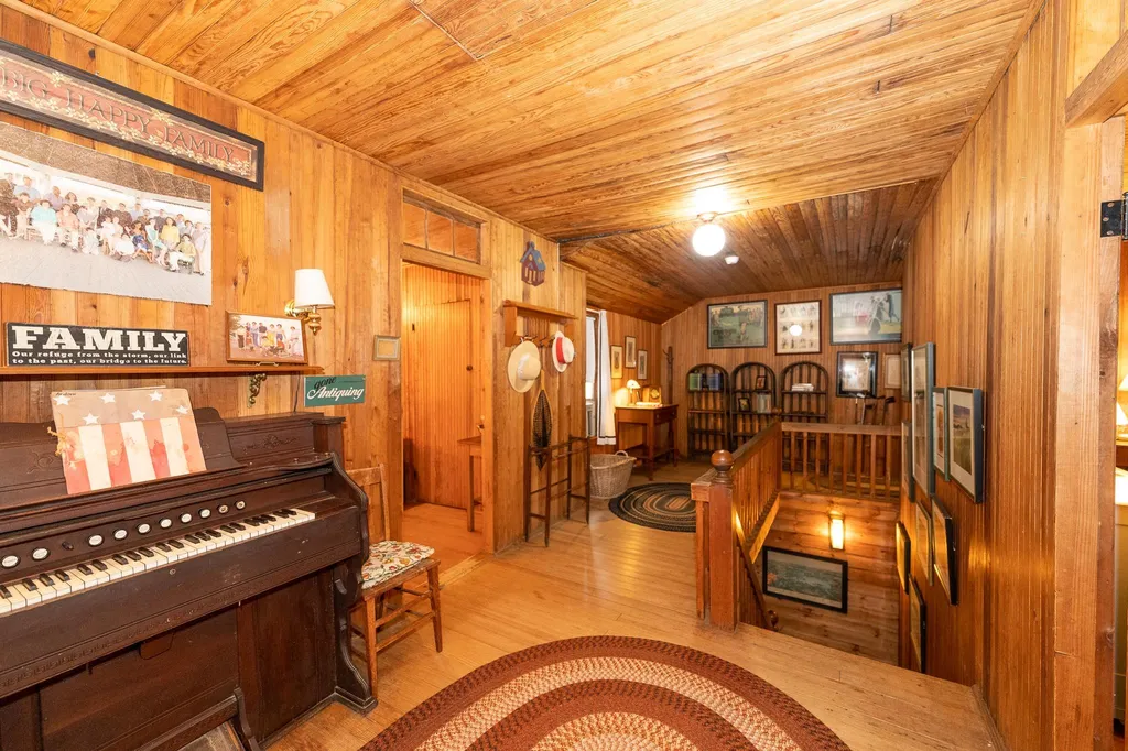 38 Island View Road Wolfeboro NH 03894