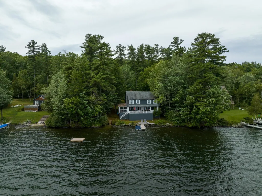 38 Island View Road Wolfeboro NH 03894
