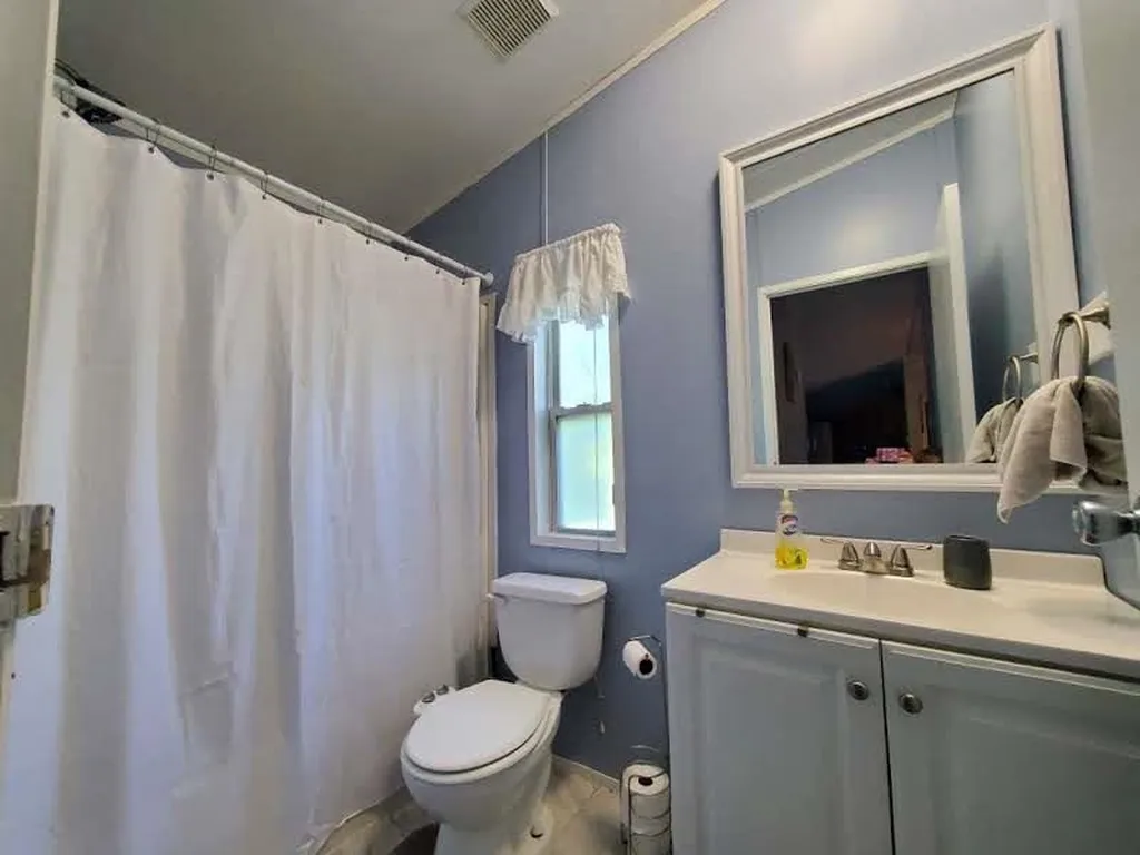 21 Shaker Boulevard Enfield NH 03748