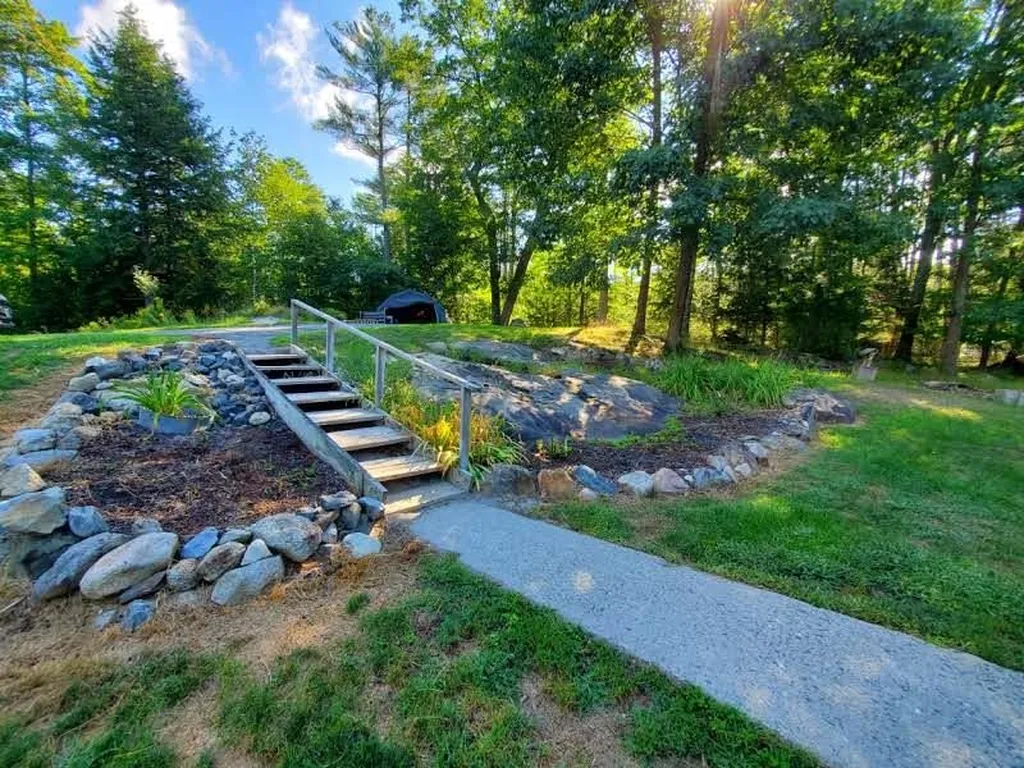 21 Shaker Boulevard Enfield NH 03748