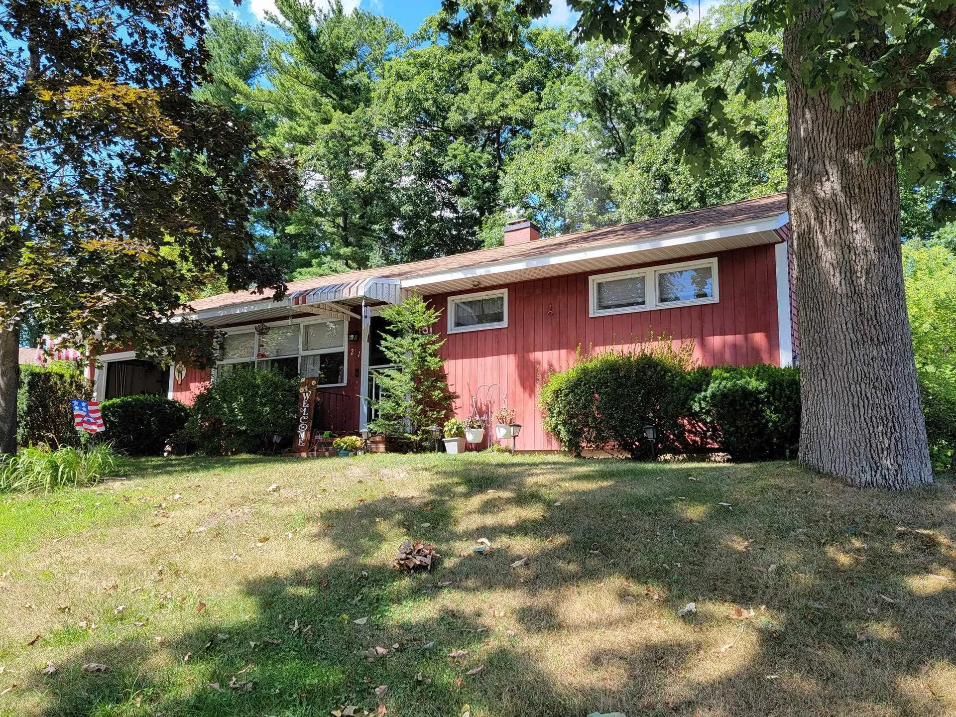 21 Everett Street Derry NH 03038
