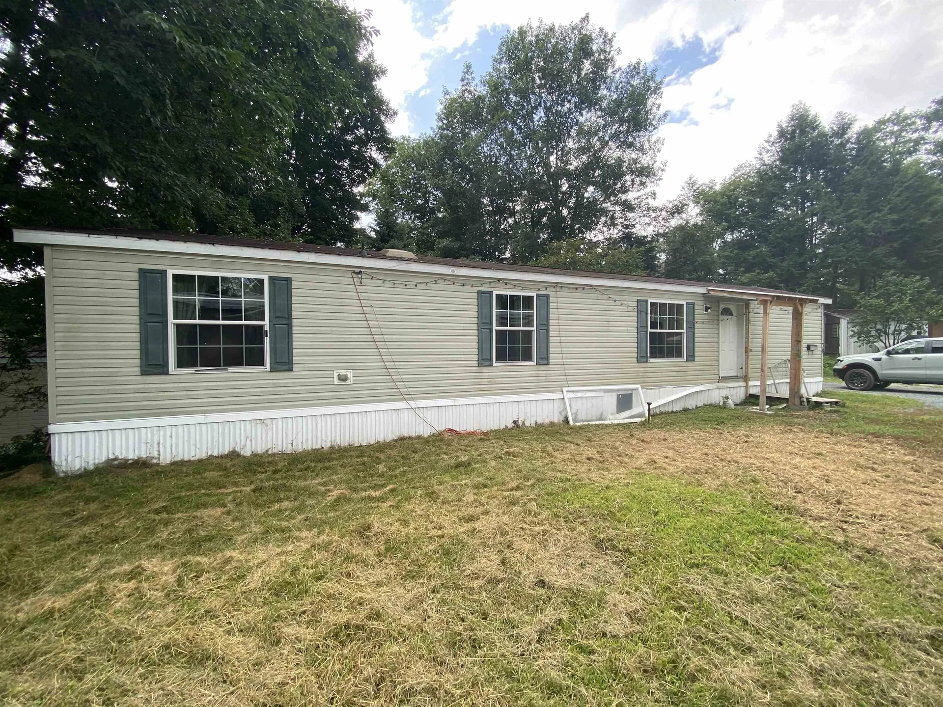 79 Spring Circle Hartford VT 05001