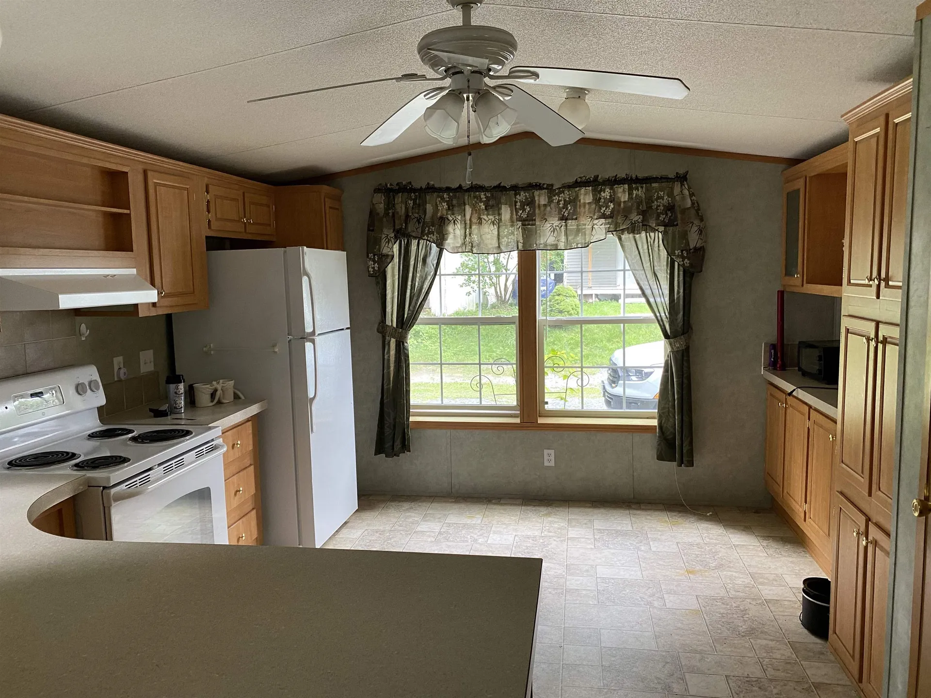 79 Spring Circle Hartford VT 05001