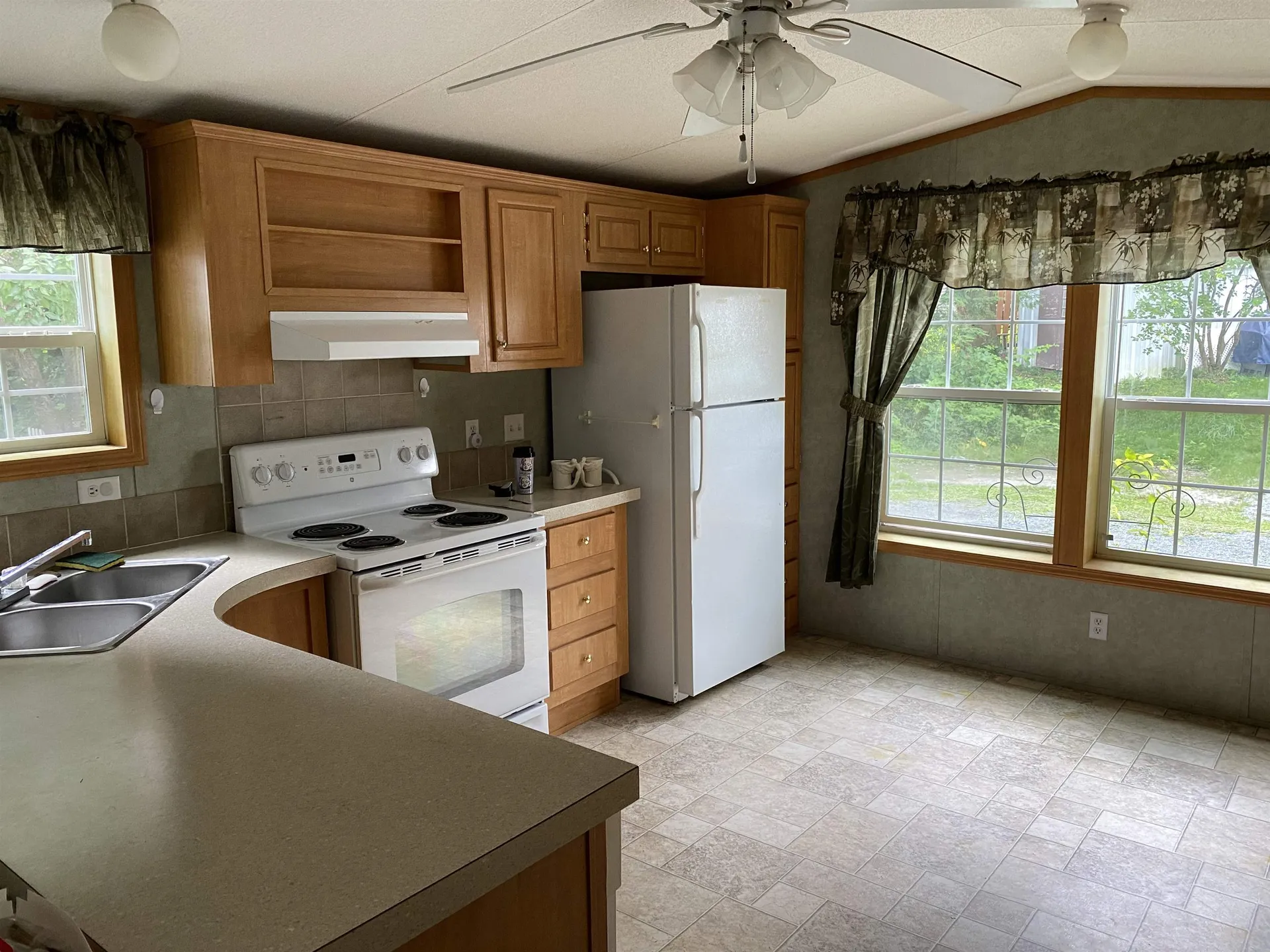 79 Spring Circle Hartford VT 05001