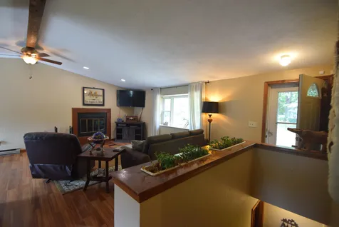 27 Maxwell Drive Derry NH 03038