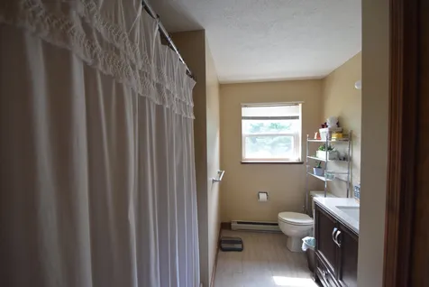 27 Maxwell Drive Derry NH 03038