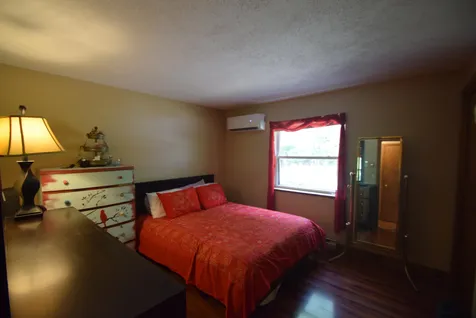 27 Maxwell Drive Derry NH 03038