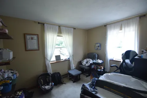 27 Maxwell Drive Derry NH 03038