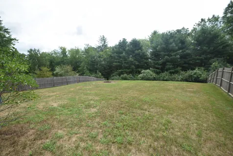 27 Maxwell Drive Derry NH 03038