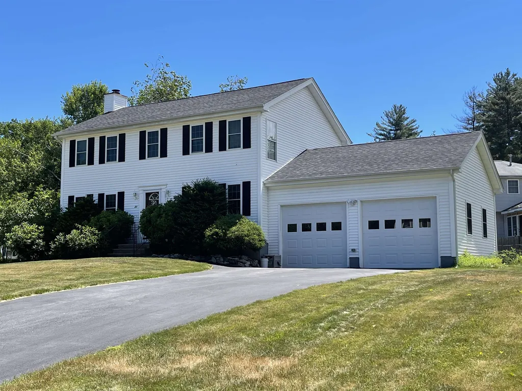21 Harmony Lane Hooksett NH 03106