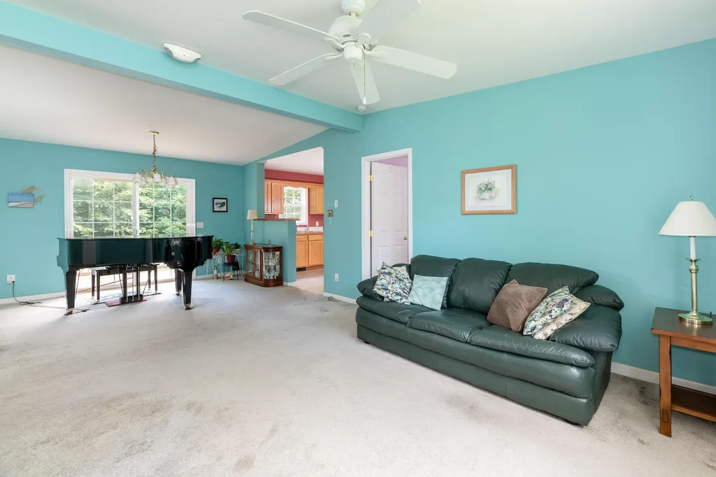 86 Westwood Drive Wolfeboro NH 03894