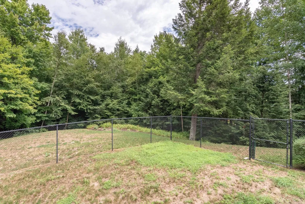 86 Westwood Drive Wolfeboro NH 03894