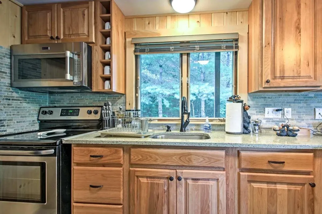 5 Vernon Drive Haverhill NH 03785