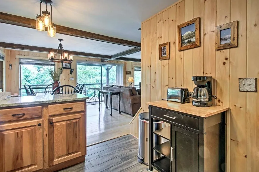 5 Vernon Drive Haverhill NH 03785