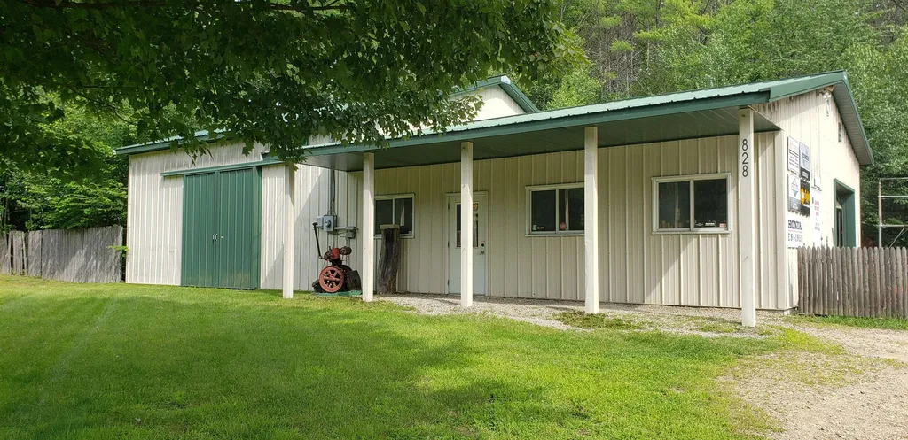 828 Whittier Highway Moultonborough NH 03254
