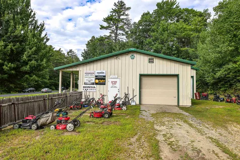 828 Whittier Highway Moultonborough NH 03254