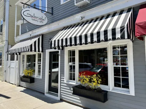 13 Railroad Avenue Wolfeboro NH 03894