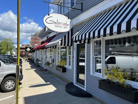 13 Railroad Avenue Wolfeboro NH 03894