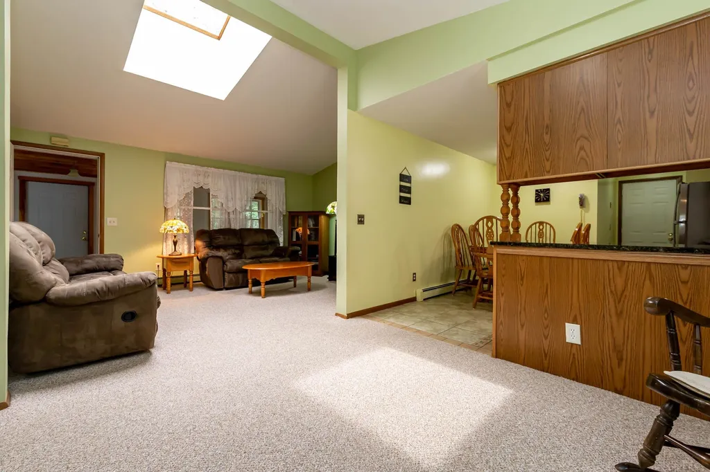 42 Oakwood Road Farmington NH 03835