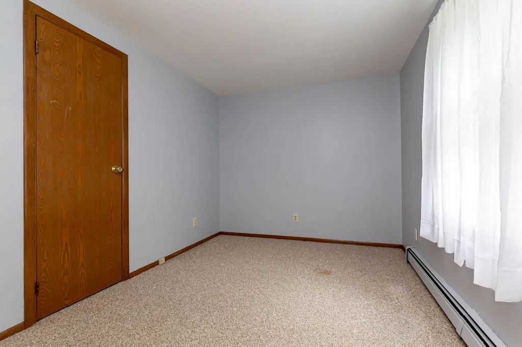 42 Oakwood Road Farmington NH 03835
