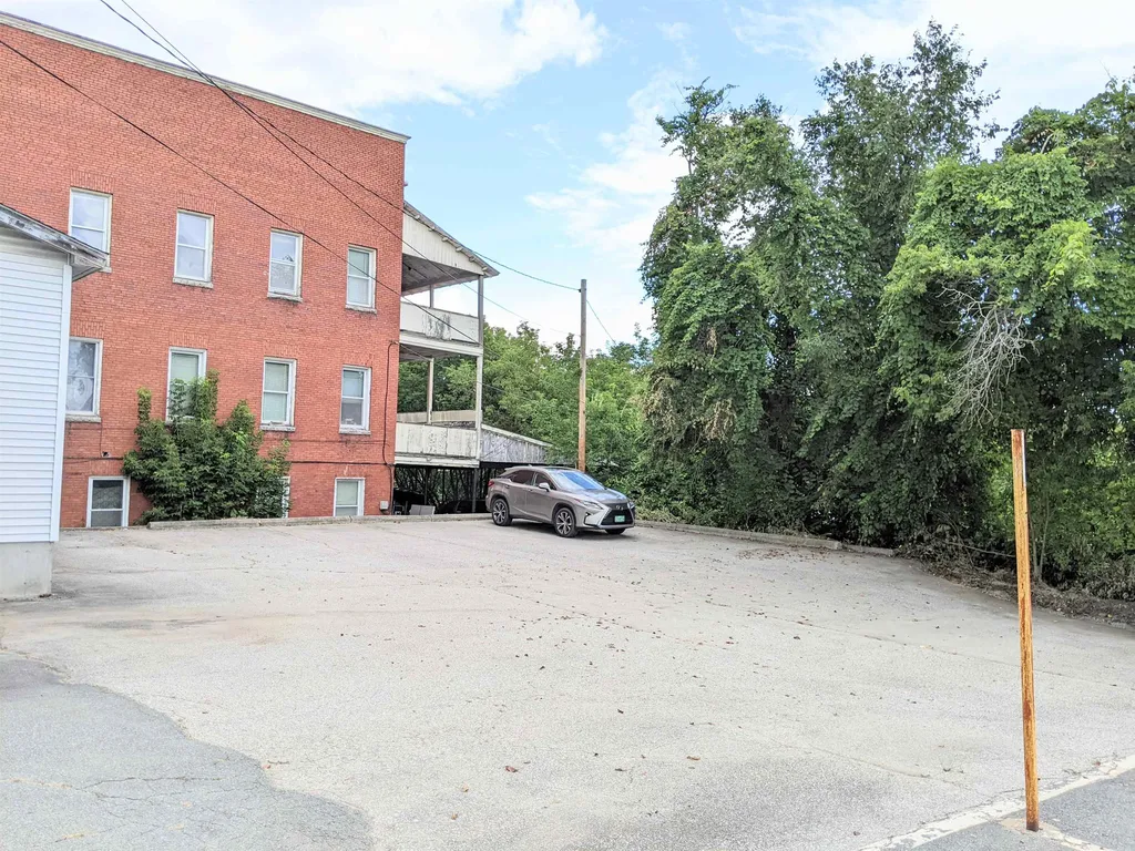 542 Railroad Street St. Johnsbury VT 05819