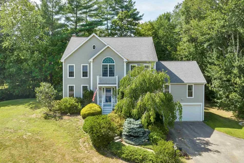 8 Karens Way Dover NH 03820