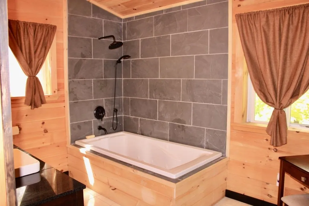 127 Thomas Drive Bristol VT 05443