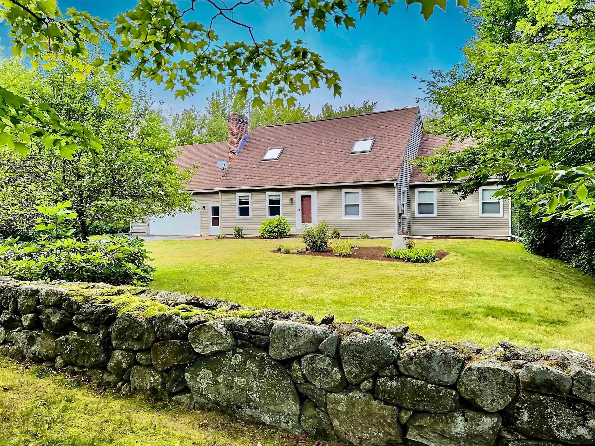 237 Tracy Road New London NH 03257
