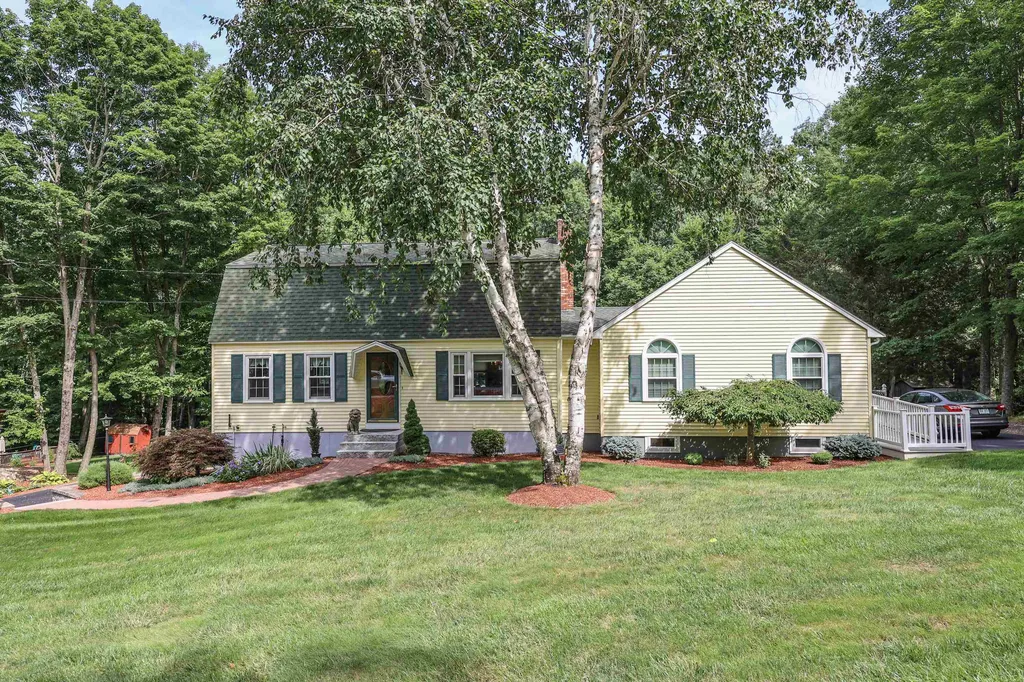 7 Cole Road Derry NH 03038