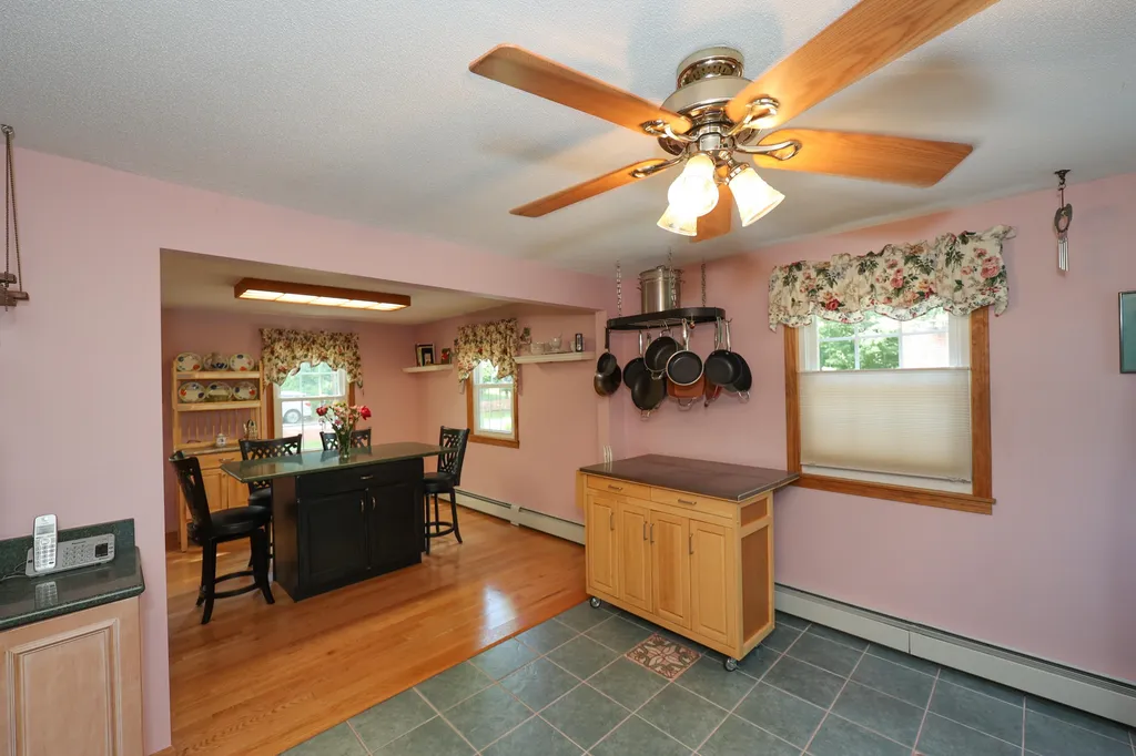 7 Cole Road Derry NH 03038